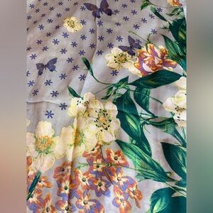 NWOT Scarf -Vince Camuto Easy Care Multicolor Botanical Floral